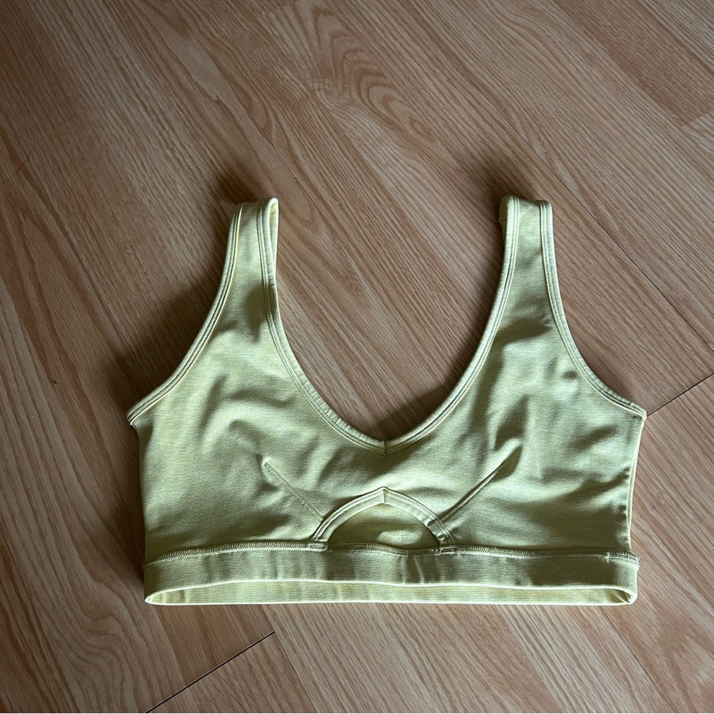Outdoor Voices Yellow Peakaboo Sports Bra Medium